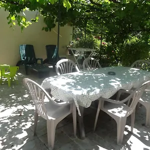 Chez Huguette Hébergement de vacances Marcilhac-sur-Cele