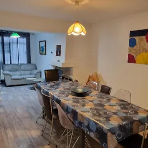Maison Du Port, à 100 M De La Jusqu'à 9 Personnes Hébergement de vacances Cancale
